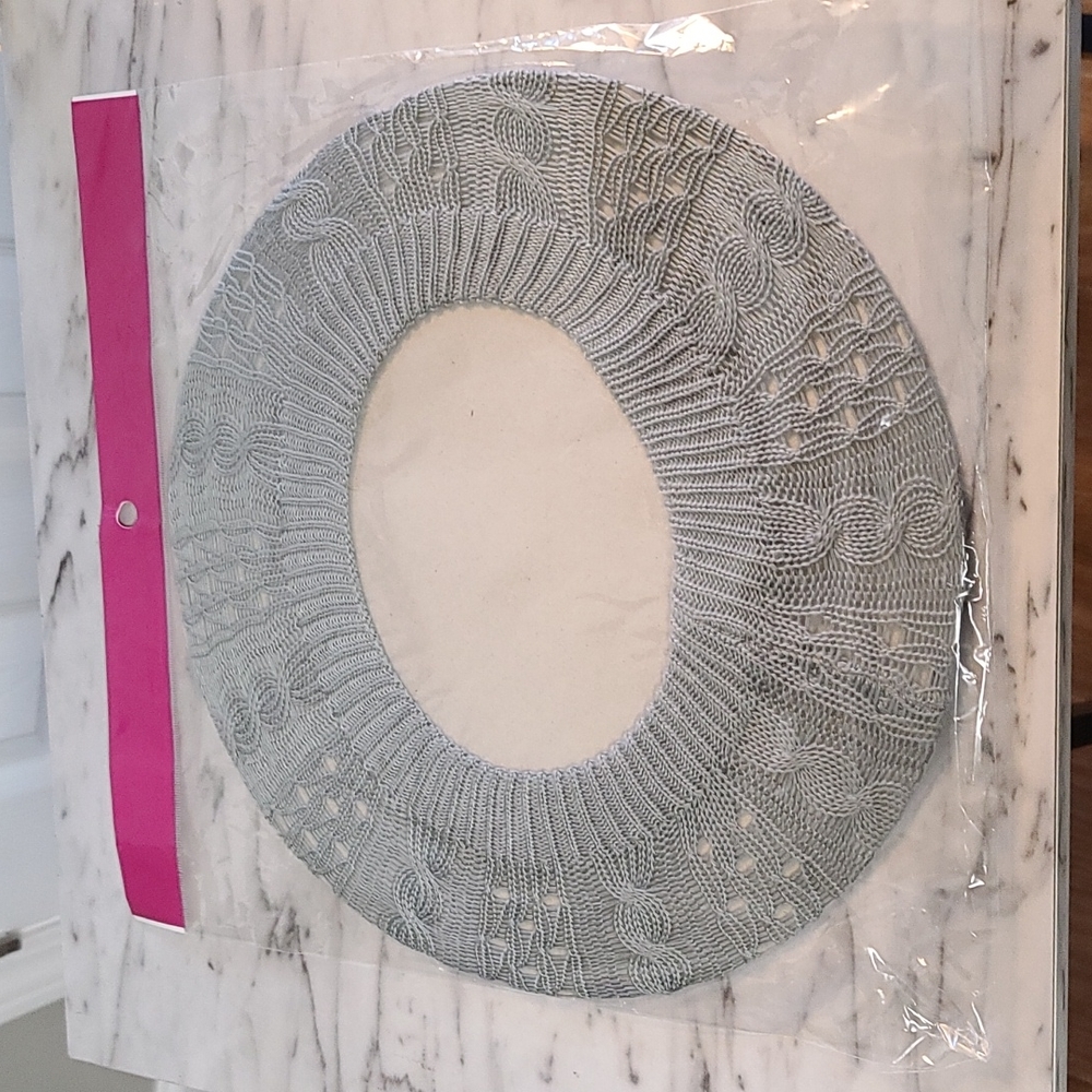 Hat - Picture 2 of 2